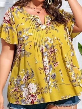💕SHEIN Yellow Floral Pintuck Split-Neck Blouse